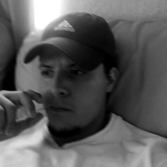 Meet your Posher, Diego - Picture 1 of 1